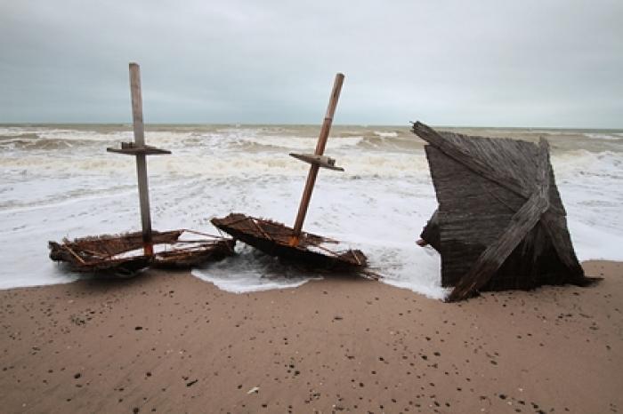 Россиян предупредили об опасностях купания в Черном море во время шторма