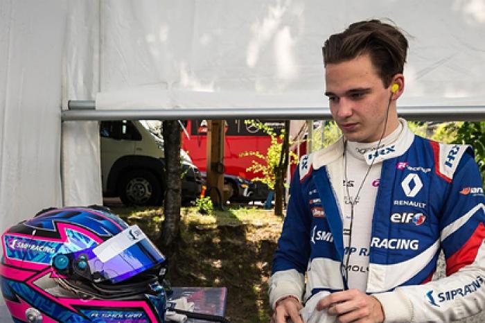Российский гонщик «Формулы-3» признался в отсутствии водительских прав