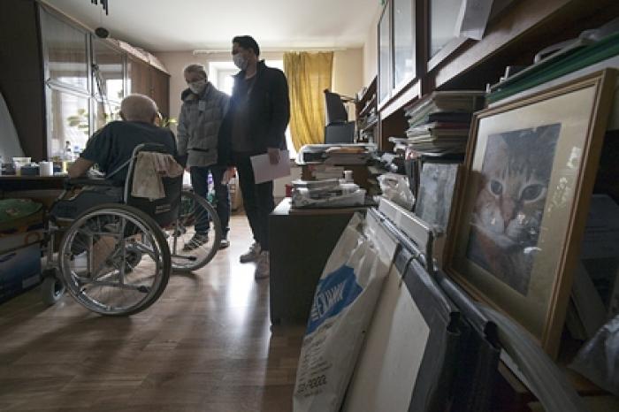 Систему ухода за пожилыми россиянами оценили в сотни миллиардов рублей