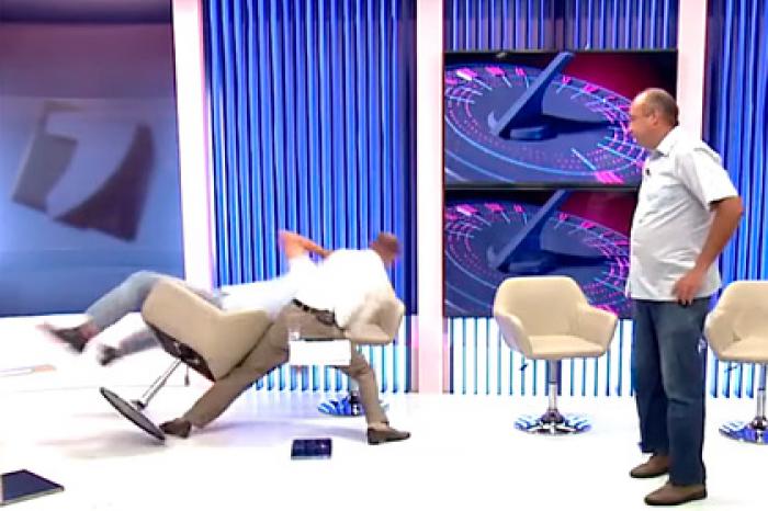 Советник президента Молдавии подрался с бывшим замминистра в эфире телеканала