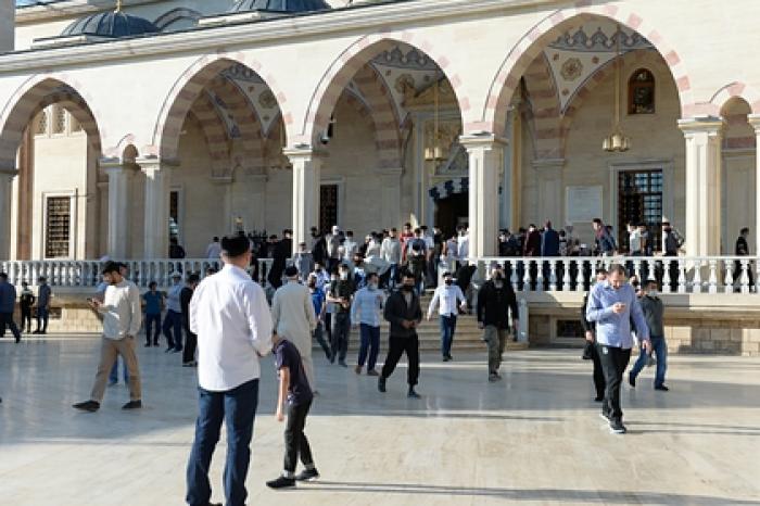 В Чечне приняли решение ограничить посещение мечетей и храмов до 50 процентов