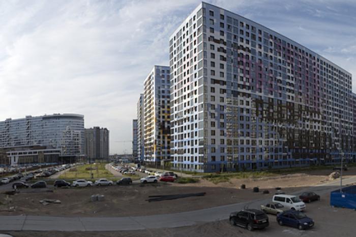 В крупных городах России начало дешеветь жилье