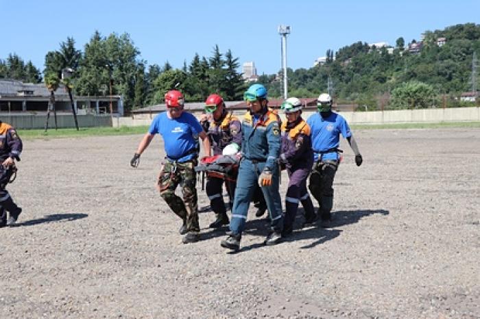 В Сочи нашли одного из двух пропавших во время похода в горы подростков