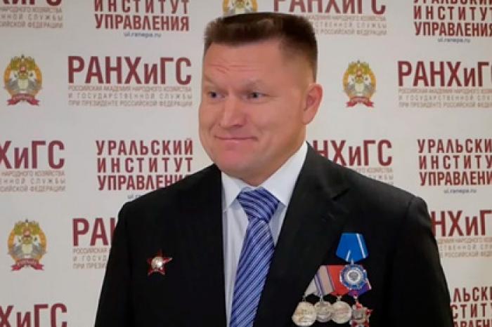 ФСБ задержала главу союза десантников Урала по подозрению в даче взятки