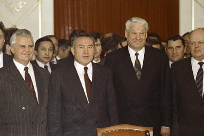 Шушкевич рассказал о «восточной хитрости» Назарбаева