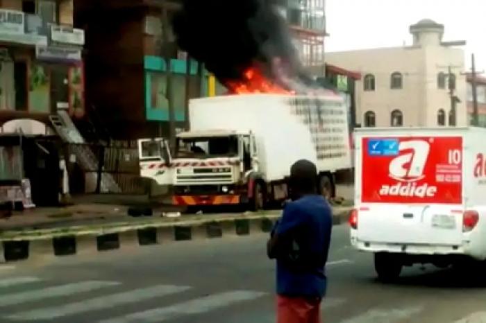 В Нигерии грузовик задавил 17 школьников