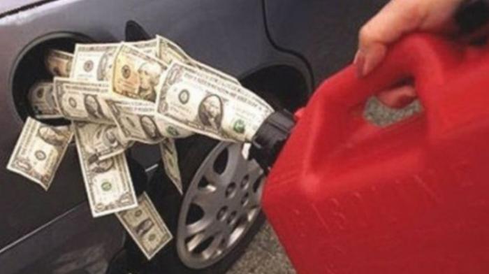 Цена бензина поднялась на самый высокий уровень за последние два месяца