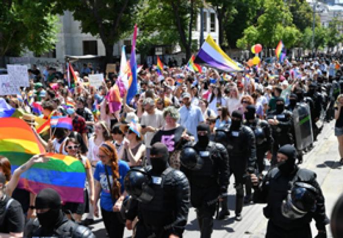 MARȘUL SOLIDARITĂŢII COMUNITĂŢII LGBT S-A DESFĂȘUT LA CHIȘINĂU ÎN CONDIȚIILE UNOR MĂSURI DE SECURITATE FĂRĂ PRECEDENT