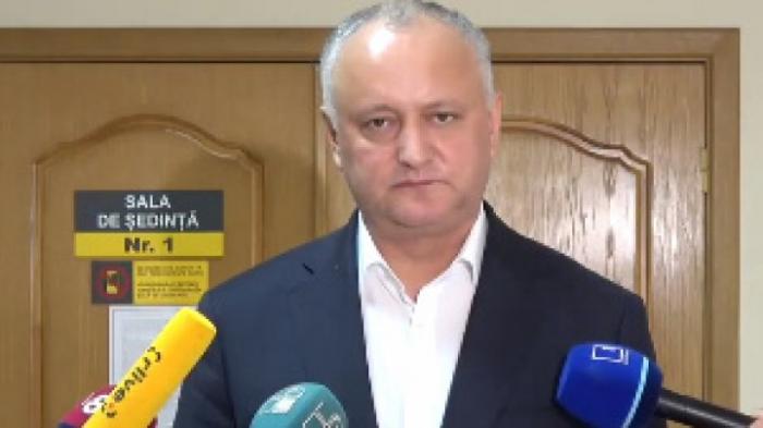 Igor Dodon are interdicția de a comunica cu presa, dar și cu alte persoane, cu excepția membrilor familiei