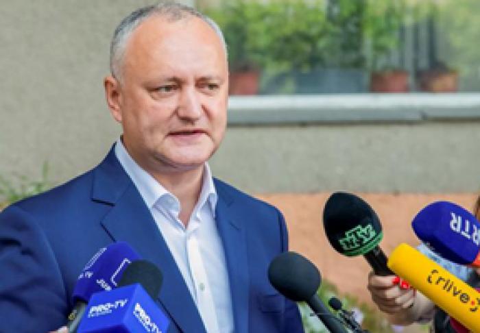 EX-PREŞEDINTELE IGOR DODON RĂMÂNE ÎN AREST LA DOMICILIU, DAR NU-I ESTE INTERZIS SĂ DISCUTE CU JURNALIŞTII – DECIZIA INSTANŢEI