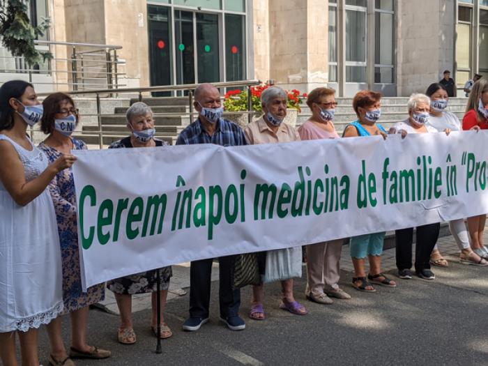 MEDICII ȘI PACIENȚII CENTRULUI MEDICAL „PRO SANO” SUNT NEMULȚUMIȚI DE INTERZICEREA ACTIVITĂȚII INSTITUȚIEI