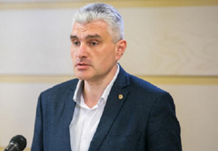 UN FOST VICEPREŞEDINTE AL PARLAMENTULUI CONSIDERĂ CĂ CONCURENŢA NELOIALĂ DIN PARTEA TRANSNISTRIEI DISTRUGE ÎNTREPRINDERILE DIN MOLDOVA