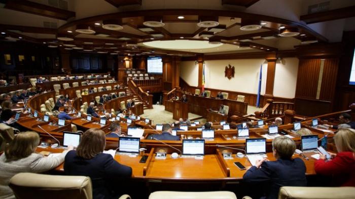 Miercuri a fost aprobat la Guvern, iar luni a fost votat la Parlament de 54 de deputaţi