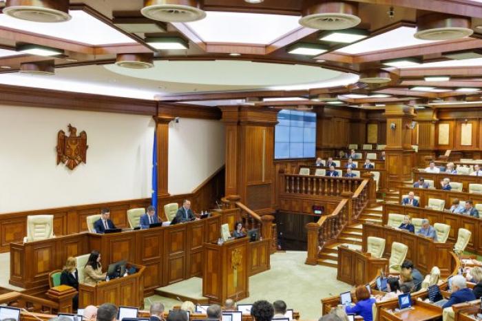 (LIVE) MAJORITATEA PARLAMENTARĂ A RESPINS PROPUNERILE OPOZIȚIEI PRIVIND MODIFICAREA AGENDEI PARLAMENTULUI