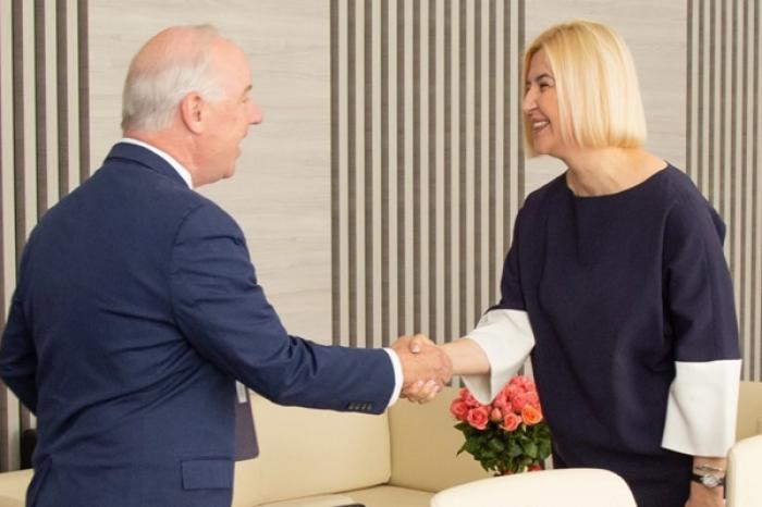 BAŞCANUL GĂGĂUZIEI IRINA VLAH A DISCUTAT CU AMBASADORUL SUA SUBIECTE DE COOPERARE