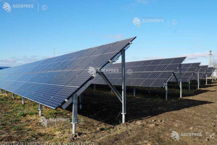 Energia fotovoltaică a depăşit cărbunele în Europa, dar sistemul energetic nu este încă pregătit pentru asta