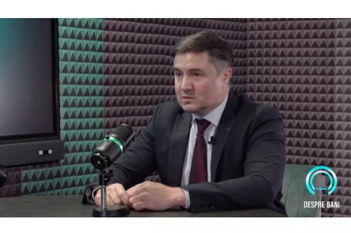 Video LIVE// Podcast de educație financiară „Dă sens banilor”. La întrebările Lilianei Barbăroșie răspunde consilierul Băncii Naționale a Moldovei, Alexandru Savva.