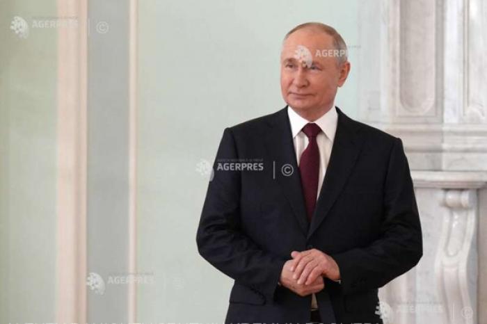 Putin afirmă că Rusia nu respinge discuţiile cu Ucraina