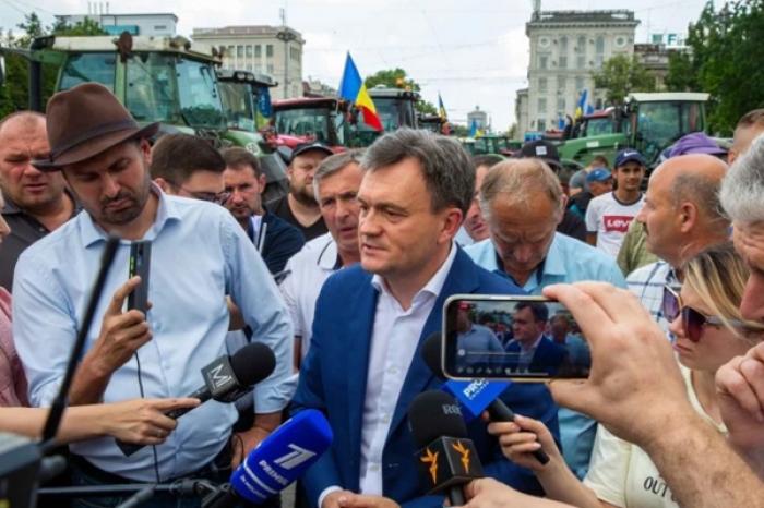 АГРАРИИ ТРЕБУЮТ В СРОЧНОМ ПОРЯДКЕ ВСТРЕЧИ НА ЭТОЙ НЕДЕЛЕ С ПРЕМЬЕР-МИНИСТРОМ ДОРИНОМ РЕЧАНОМ