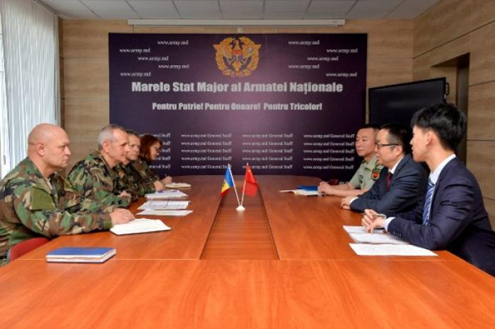 LA MINISTERUL APĂRĂRII AU FOST DISCUTATE RELAŢIILE MOLDO-CHINEZE ÎN SFERA MILITARĂ