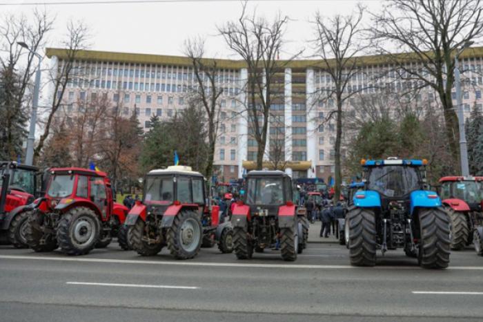 ​ФЕРМЕРЫ ПРОСЯТ ПРАВИТЕЛЬСТВО ПРОЯСНИТЬ СИТУАЦИЮ С ОБЕЩАННЫМ ДИЗТОПЛИВОМ