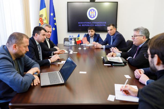 ​BROAD STREET CAPITAL ANALIZEAZĂ OPORTUNITĂŢILE DE INVESTIŢII ÎN MOLDOVA