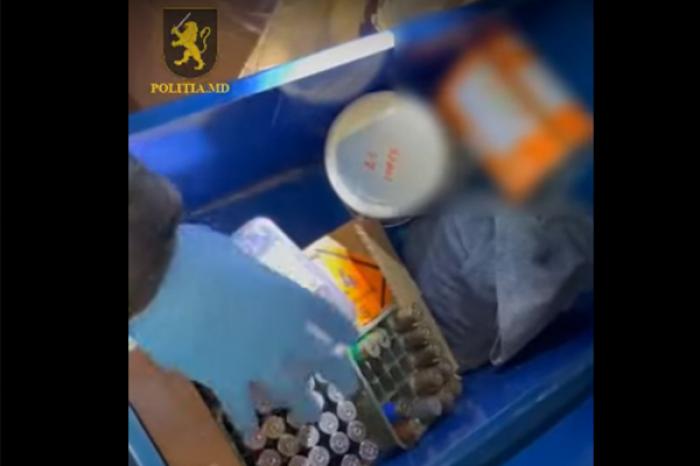 POLIȚIA A CONFISCAT CINCI PUȘTI DE VÂNĂTOARE ȘI CAMERE TERMICE DE LA UN GRUP DE BRAHONIERI