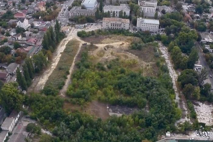 GUVERNUL ELABOREAZĂ UN NOU CONTRACT CU SUA PRIVIND VÂNZAREA FOSTULUI „STADION REPUBLICAN”