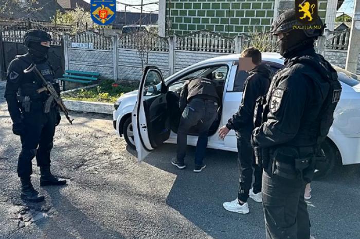 POLIȚIA A OPRIT TENTATIVA UNUI GRUP DE INFRINGĂTORI DE A PRELUĂ O COMPANIE IT DIN CHIȘINĂU