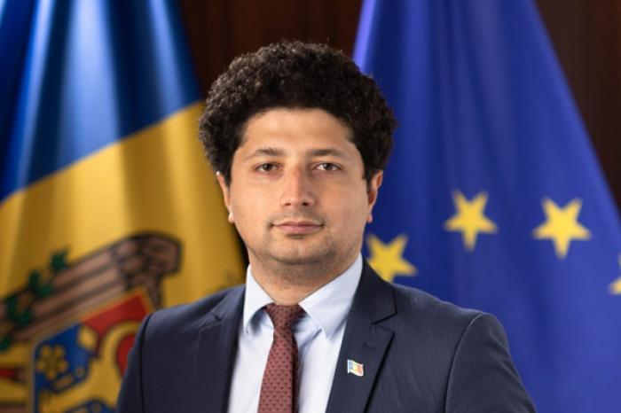 DEPUTATUL RADU MARIAN ENUMERĂ CINCI MOTIVE PENTRU CARE ESTE NECESAR ACUM UN REFERENDUM PRIVIND INTEGRAREA EUROPEANĂ