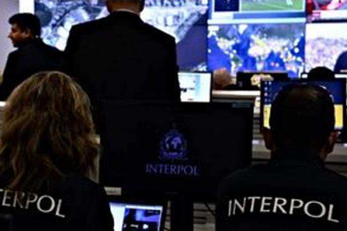 DREPT URMARE A SCANDALULUI DE CORUPȚIE DIN CADRUL BIROULUI INTERPOL, ȘAPTE ANGAJAȚI AU FOST SUSPENDAȚI DIN FUNCȚIE