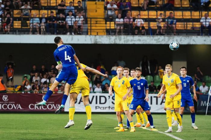 СБОРНАЯ УКРАИНЫ ПО ФУТБОЛУ ВЫИГРАЛА У КОМАНДЫ МОЛДОВЫ СО СЧЕТОМ 4:0