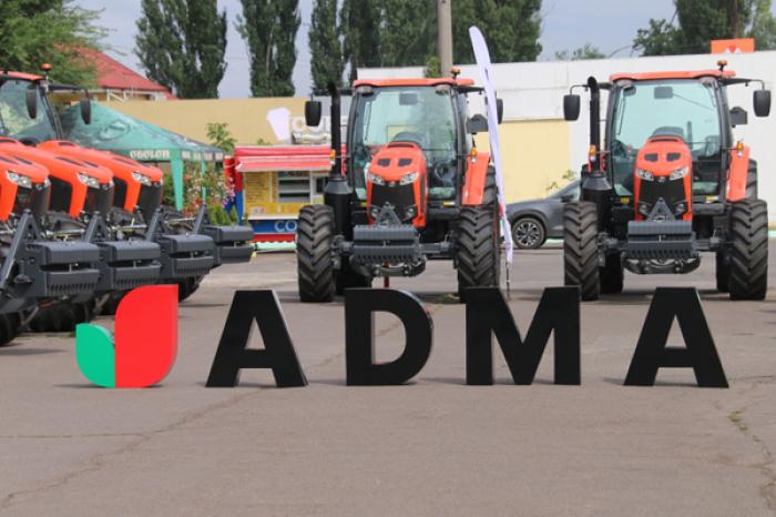 33 DE TRACTOARE KUBOTA M6-131, ACHIZIȚIONATE CU FONDURI GUVERNAMENTALE JAPONEZE