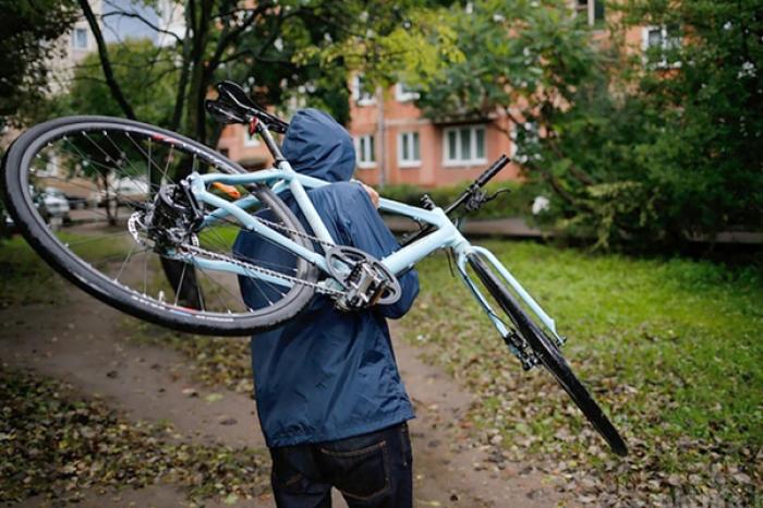 ПОЛИЦИЯ ПОДОЗРЕВАЕТ ЧЕТЫРЕХ ЧЕЛОВЕК В ПРИЧАСТНОСТИ К КРАЖЕ ВЕЛОСИПЕДОВ ВО ФРАНЦИИ НА 1,8 МЛН. ЕВРО