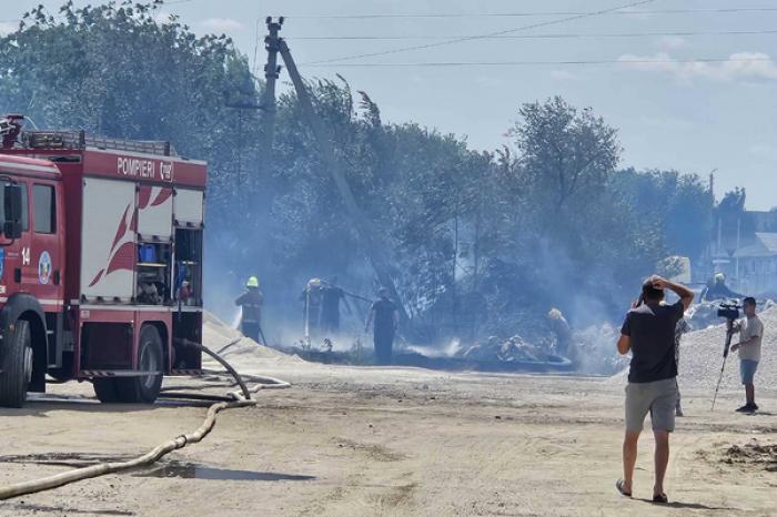 ​ПОЖАРНЫЕ ЛИКВИДИРОВАЛИ ДВА ОЧАГА ВОЗГОРАНИЯ В РАЙОНЕ КЭУШЕНЬ