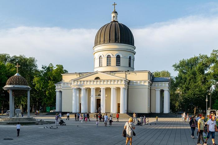 МИТРОПОЛИЯ МОЛДОВЫ ОСУЖДАЕТ УЧАСТИЕ СВЯЩЕННИКОВ В ПОЛИТИКЕ И ПРОПАГАНДИСТСКОЙ ДЕЯТЕЛЬНОСТИ