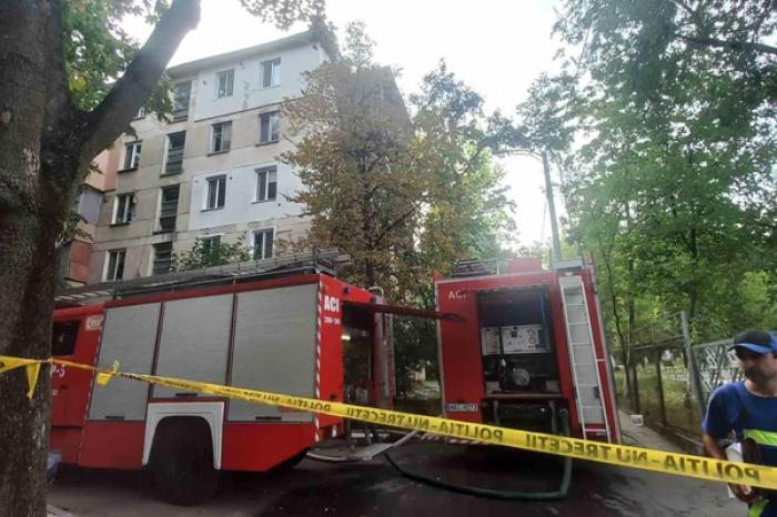 ​DOUĂ PERSOANE AU MURIT ÎNTR-UN INCENDIU ÎNTR-O CLĂDIRE REZIDENȚIALĂ DIN CHIȘINĂU