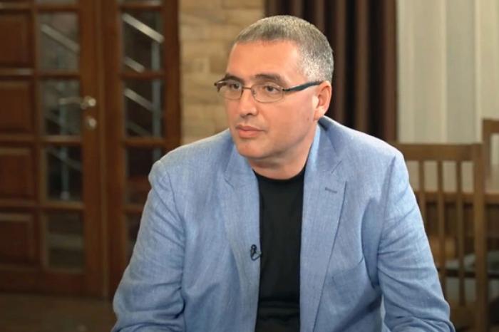 RENATO USATÎI: UNUL DINTRE LIDERII PAS, ANDREI SPÎNU, PLĂTEȘTE CIRCA 30 DE POLIȚIȘTI CU 100 DE EURO PE ZI PENTRU A SPIONA OPOZIȚIA.