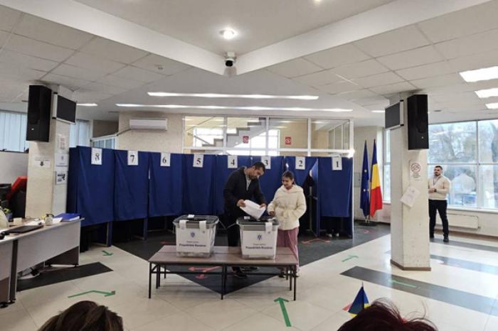 В ВЫБОРАХ ПРЕЗИДЕНТА РУМЫНИИ ПРИНЯЛО УЧАСТИЕ РЕКОРДНОЕ КОЛИЧЕСТВО ЖИТЕЛЕЙ МОЛДОВЫ - ПОЧТИ 81 ТЫС. ИЗБИРАТЕЛЕЙ