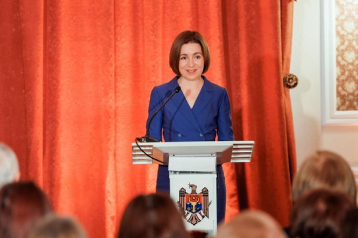 ПРЕЗИДЕНТ МАЙЯ САНДУ ПРИЗЫВАЕТ ГОРДИТЬСЯ НАЦИОНАЛЬНОЙ КУЛЬТУРОЙ