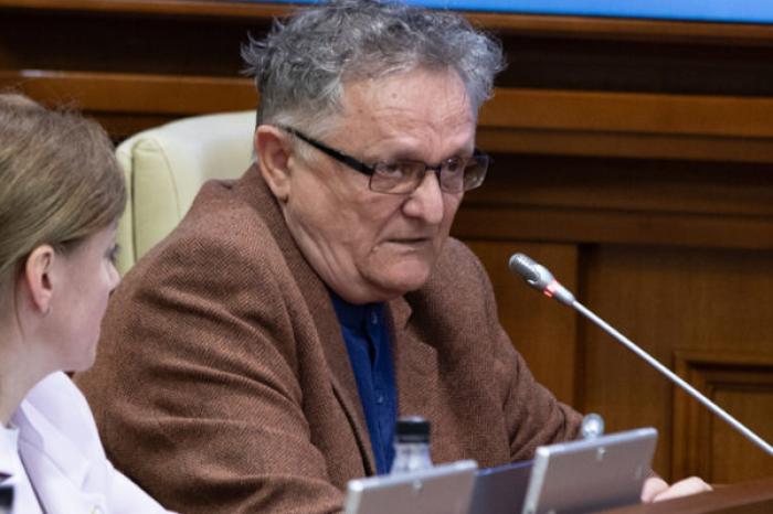 ПАРЛАМЕНТ НАЗНАЧИЛ ВАСИЛЕ БОТНАРУ ЧЛЕНОМ СОВЕТА ПО ТЕЛЕВИДЕНИЮ И РАДИО