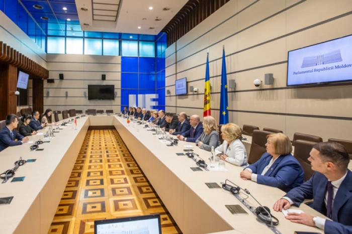 BLOCUL COMUNIȘTILOR ȘI SOCIALIȘTILOR A AVUT O ÎNTREVEDERE CU AMBASADORUL CHINEZ CARE ÎȘI ÎNCHEIE MISIUNEA ÎN REPUBLICA MOLDOVA