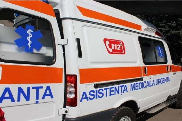 O FEMEIE A MURIT ÎNTR-UN ACCIDENT RUTIER DUPĂ CE A TRAVERSAT STRADA ÎNTR-UN LOC NEREGULAMENTAR