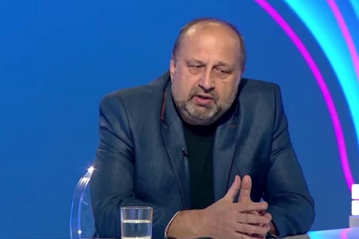 ПОЛИТОЛОГ: РЕШЕНИЕ О ВСТУПЛЕНИИ МОЛДОВЫ В НАТО ДОЛЖЕН ПРИНИМАТЬ МОЛДАВСКИЙ НАРОД, А НЕ ПУТИН