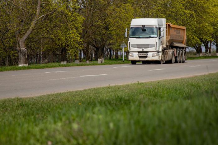 TAXA DE DRUM PENTRU CIRCULAŢIA PE DRUMURILE TRANSNISTRENE APROAPE SE VA DUBLA PENTRU CAMIOANELE GRELE, INCLUSIV CELE DIN MOLDOVA