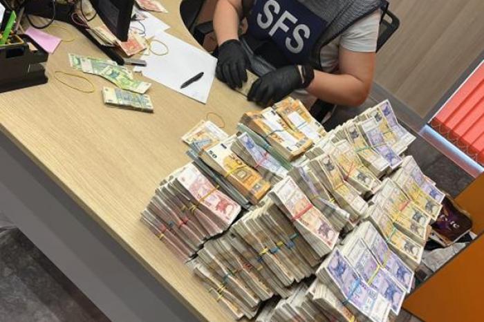OAMENII LEGII DESCOPERĂ O SCHEMĂ DE EVAZIUNE FISCALĂ ȘI SPĂLARE DE BANI