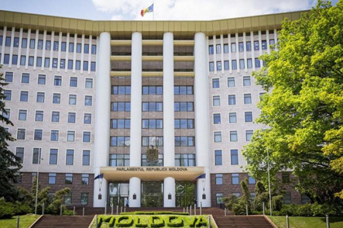 ОПРОС: В СЛЕДУЮЩИЙ ПАРЛАМЕНТ МОГУТ ПРОЙТИ ДВЕ ПАРТИИ И ДВА БЛОКА