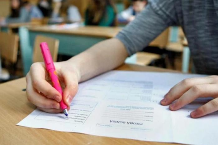 ​В ГИМНАЗИЯХ И ЛИЦЕЯХ МОЛДОВЫ НАЧАЛИСЬ ВЫПУСКНЫЕ ЭКЗАМЕНЫ