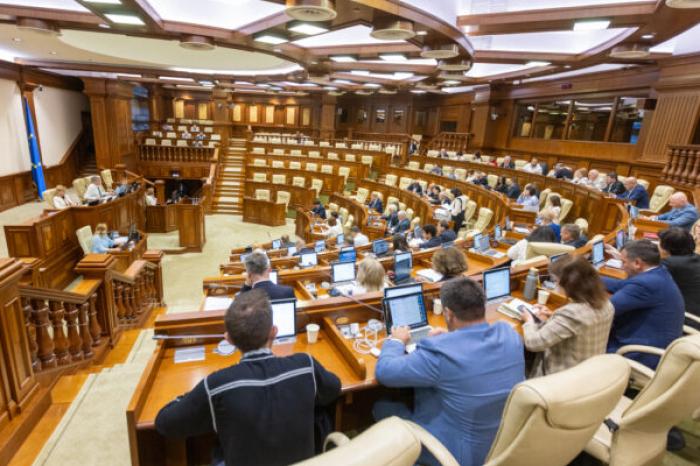 ПАРЛАМЕНТ ПЕРЕСМОТРЕЛ СИСТЕМУ ПРЕДОСТАВЛЕНИЯ ГОСУДАРСТВЕННЫХ НАГРАД