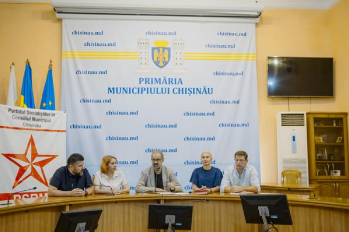 SOCIALIȘTII DIN CONSILIUL MUNICIPAL CHIȘINĂU ÎL ACUZĂ PE PRIMAR DE „NETRANSPARENȚĂ” ȘI PROPUN CREAREA UNEI COALIȚII
